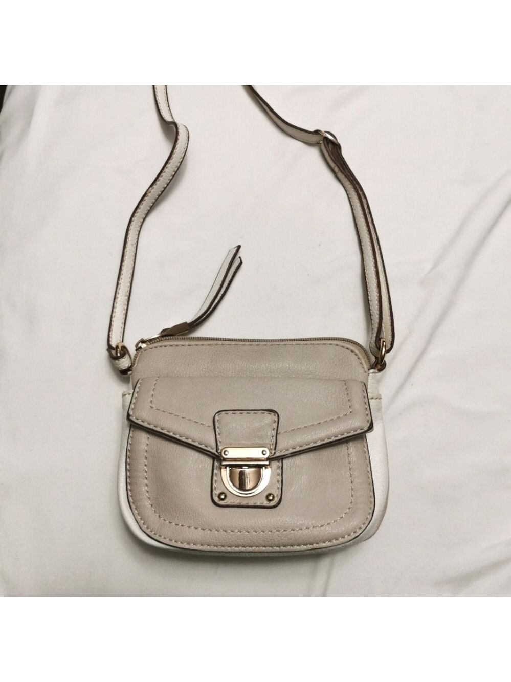 Faux Leather Light Gray and White Crossbody bag